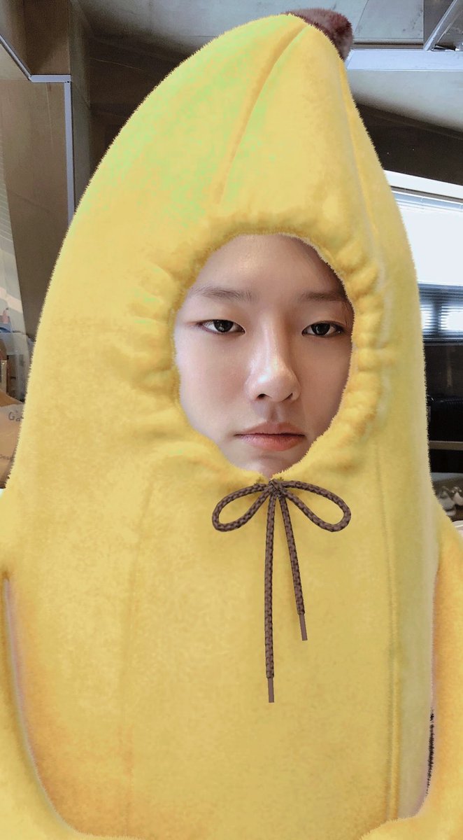 regaldnwm's tweet photo. LMAO 🤣🤣🤣🤣
will delete it ㅋㅋ
#OneItsSelcaDay #OISD
@x1members @x1official101 https://t.co/KgQioIXHLU