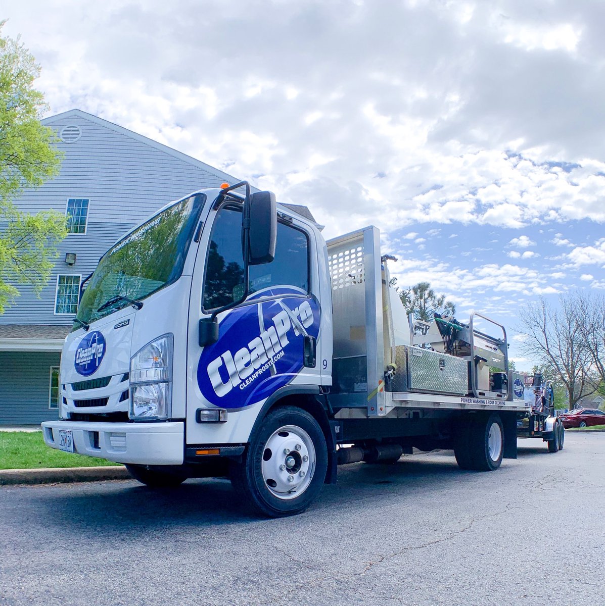 When you choose CleanPro, you’ll be choosing a team that is ready to deliver 100% customer satisfaction! cleanprostl.com/cleanpro-comme…