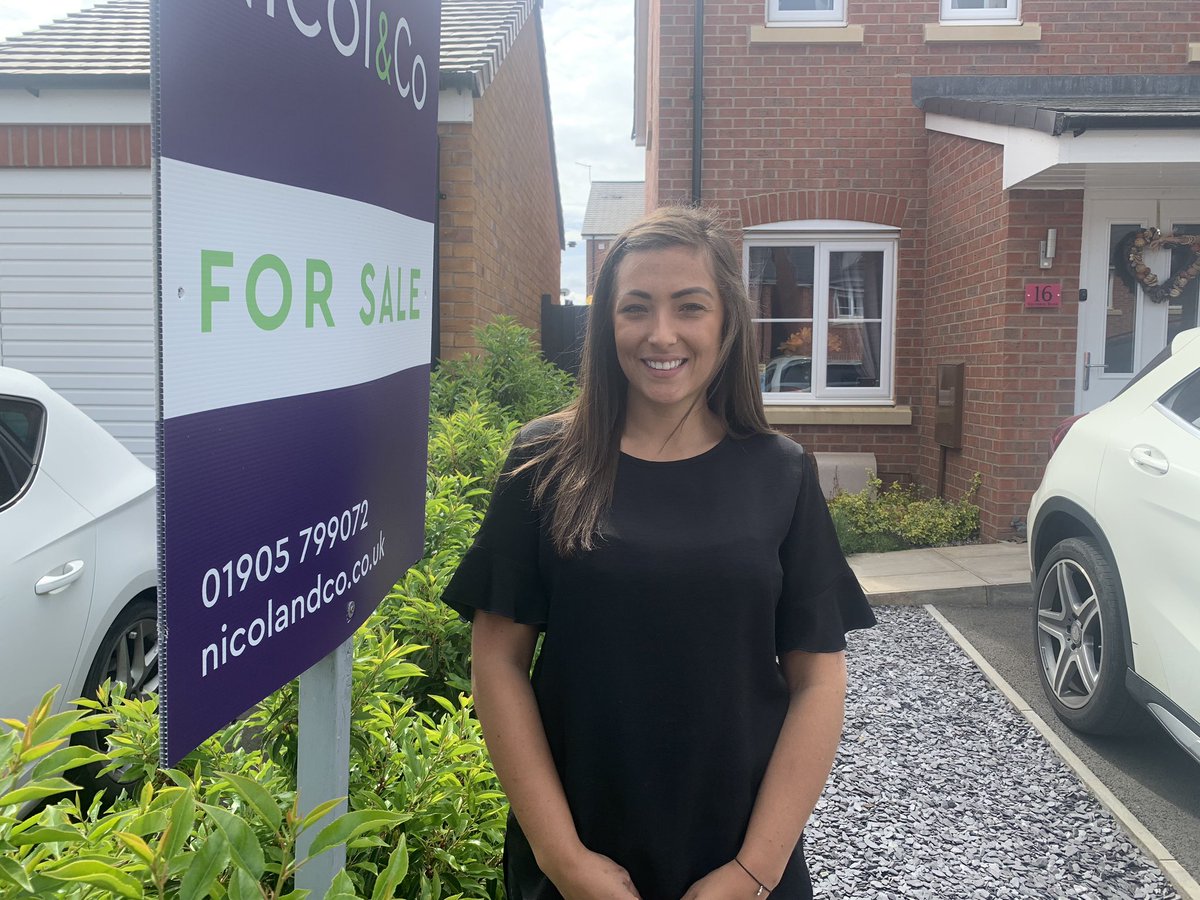 bengodfreybbc's tweet image. Tonight: Virtual tours to sell your home...owners feeling like “sitting ducks”. A glimpse of the region’s housing market amid concerns of a UK-wide price drop @bbcmtd 6.30pm