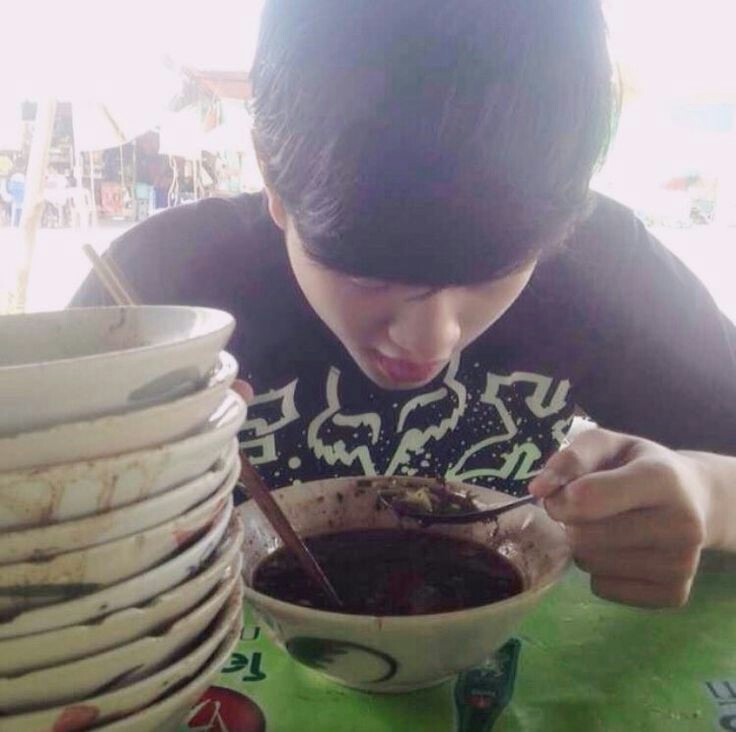 sivk_'s tweet photo. ชอบปอเช่ลุคนี้ๆๆ เหมือนเจอได้ตามร้านอาหาร หรือห้างแถวบ้าน 5555555 https://t.co/8hKoUjCpdo