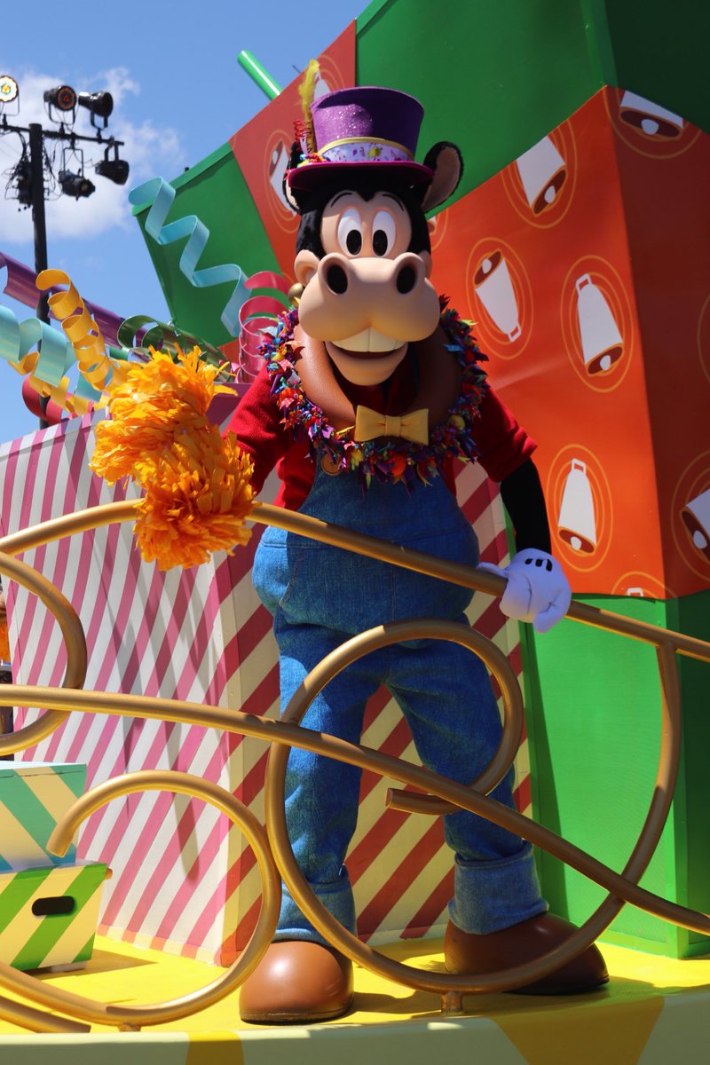 360DegreesofDis's tweet photo. #HoraceHorsecollar knows how to party! #MoveitShakeitMousekedanceitStreetParty #Horace #DisneyCelebration #MoveitShakeit #MoveitShakeitPics #MK #MagicKingdom #WDW #WaltDisneyWorld #ホーレス https://t.co/vhTuSemU5Q