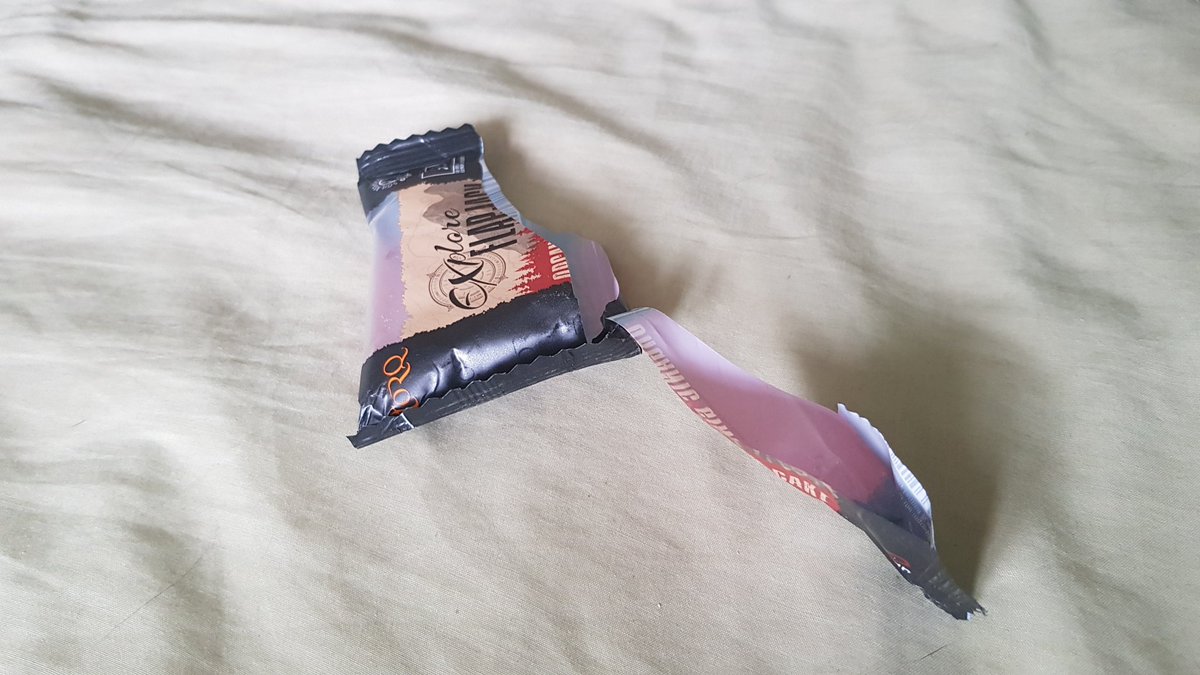 speedy_smurf's tweet photo. I tried to take a snap before I ate it, but they're just too nice, so here is the more commonly seen view of a #Torqexplore #TORQFuelled #flapjack wrapper 😍 @TORQfitness @JakRabbitRacing https://t.co/vrZZ70fzdc