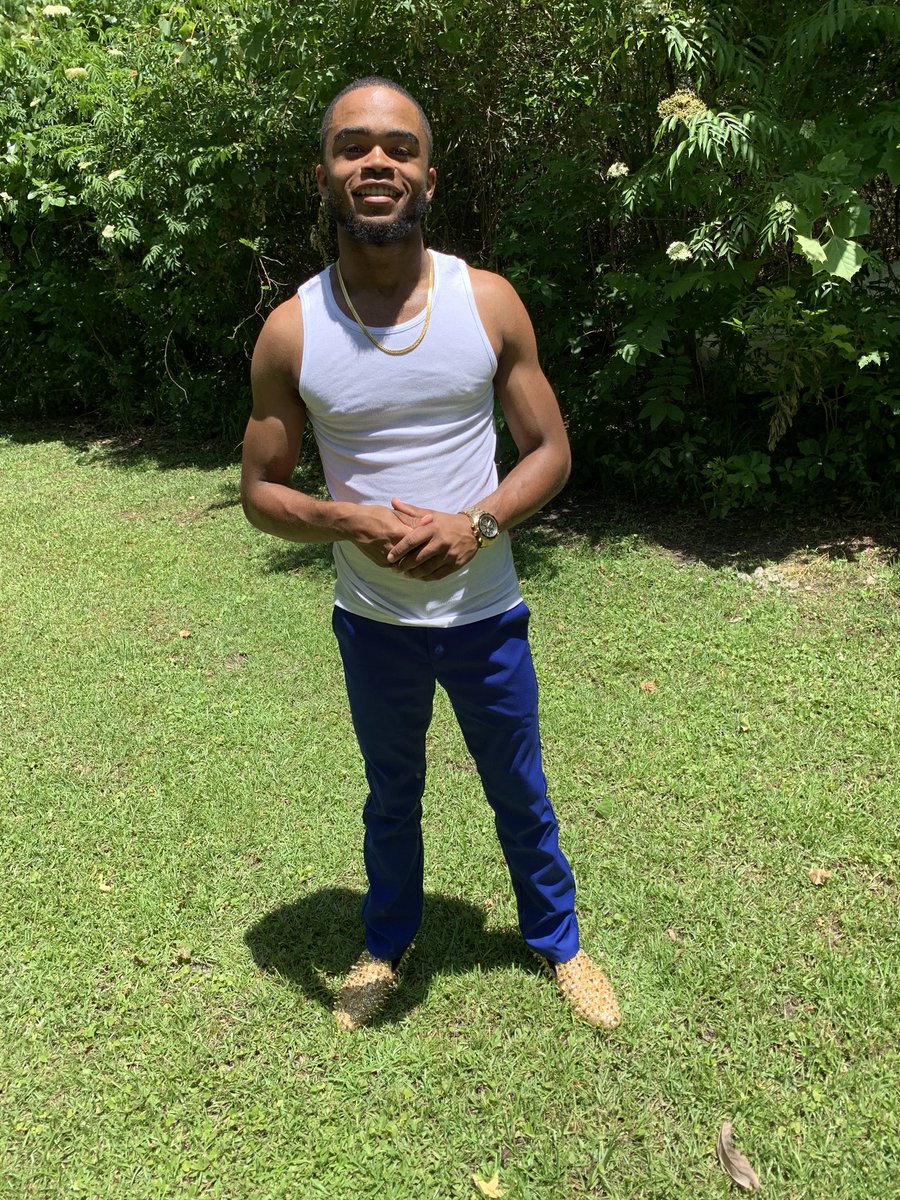 DJMACKIIE's tweet photo. Forgot I had this app😂. Hussle & Motivate 🏁🏁 #blessed🙏 #birthday #tmc🏁 #victorylaps #nipseyblue💙 #motivation #cakeday🎂 #king👑🦁 #explore #viral #taurusseason♉️ #tygdjs🎧 #neverscared #cashapp https://t.co/Mnu2DRIU4t