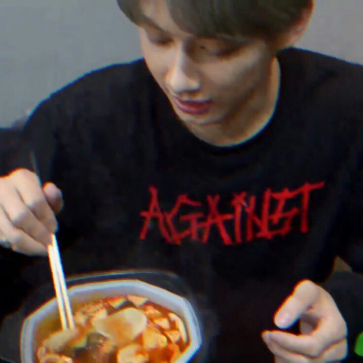 If Wen Junhui is your Boyfriend then your camera roll will look like this: — a thread;   #JUN   #준   #俊辉  @pledis_17