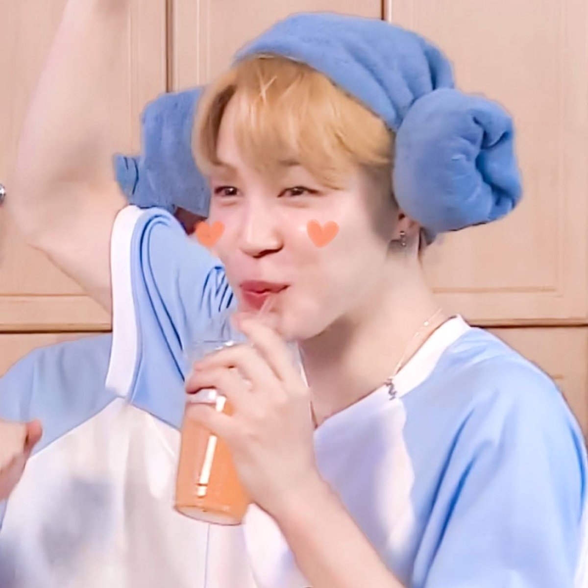 국민🐰🐥𝑲𝒐𝒐𝒌𝒎𝒊𝒏46 ‎݁ ˖Ი𐑼⋆ ᴀʀɪʀᴀɴɢ ♡ tweet media