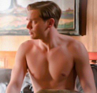 hannahpolinbee's tweet photo. This tweet may cause death by Dom. #lovefordom 🤤😏👀😉🥰❤️ #shadowhunters https://t.co/aN2Xl8d6Hh