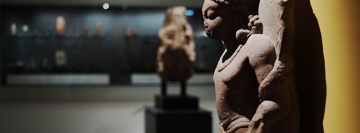 AshmoleanMuseum's tweet image. Today is #InternationalMuseumDay, the perfect day for a 'digital visit' to the Ashmolean! Browse our #YoungRembrandt exhibition, take a look through our Online Collections, learn about our treasure, read curator articles much more here: ashmolean.org #MuseumfromHome