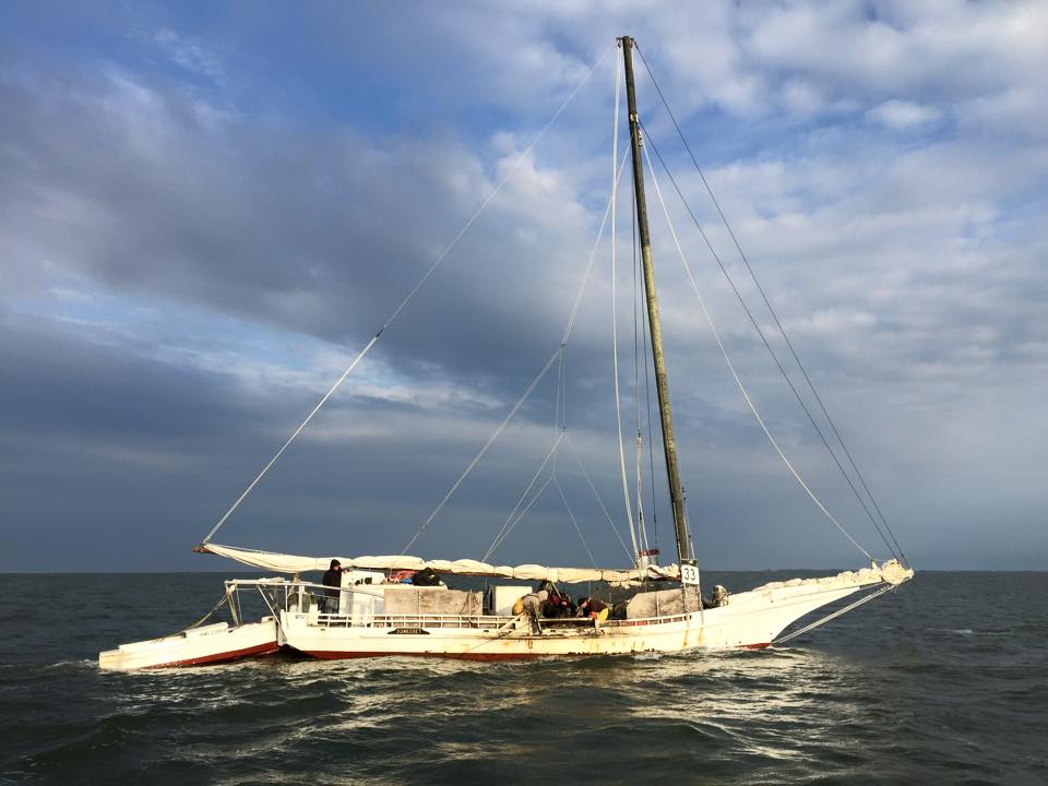 NauticusNorfolk's tweet photo. Virtual Adventure: We're kicking off our #NationalMaritimeDay Celebration with two Chesapeake Bay watermen!

A waterman is a person who makes a living from the water - like crabbing, oystering, and more.

Tune in to learn more about watermen: https://t.co/1HDYiavDn0 https://t.co/hEooyl8XL6