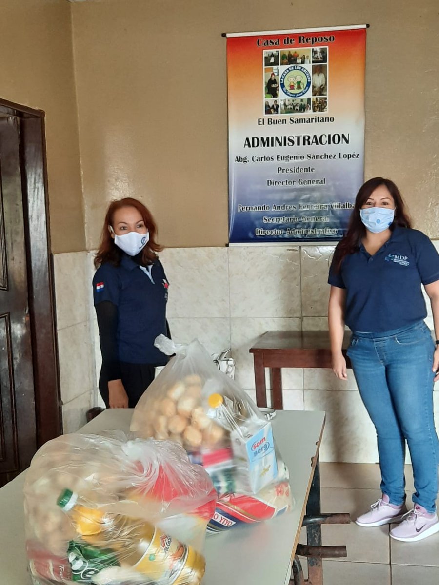 MDP_py's tweet photo. 👩‍⚖️👨‍⚖️ Defensores y Defensoras, así como funcionarios de Pedro Juan Caballero, han hecho entrega de kits de alimentos al Hogar de Ancianos El Buen Samaritano así como a una comunidad de personas indígenas de la zona y asistidos en estado de vulnerabilidad🙌🏻

#DefensoríaSolidaria https://t.co/tLRK67sczr