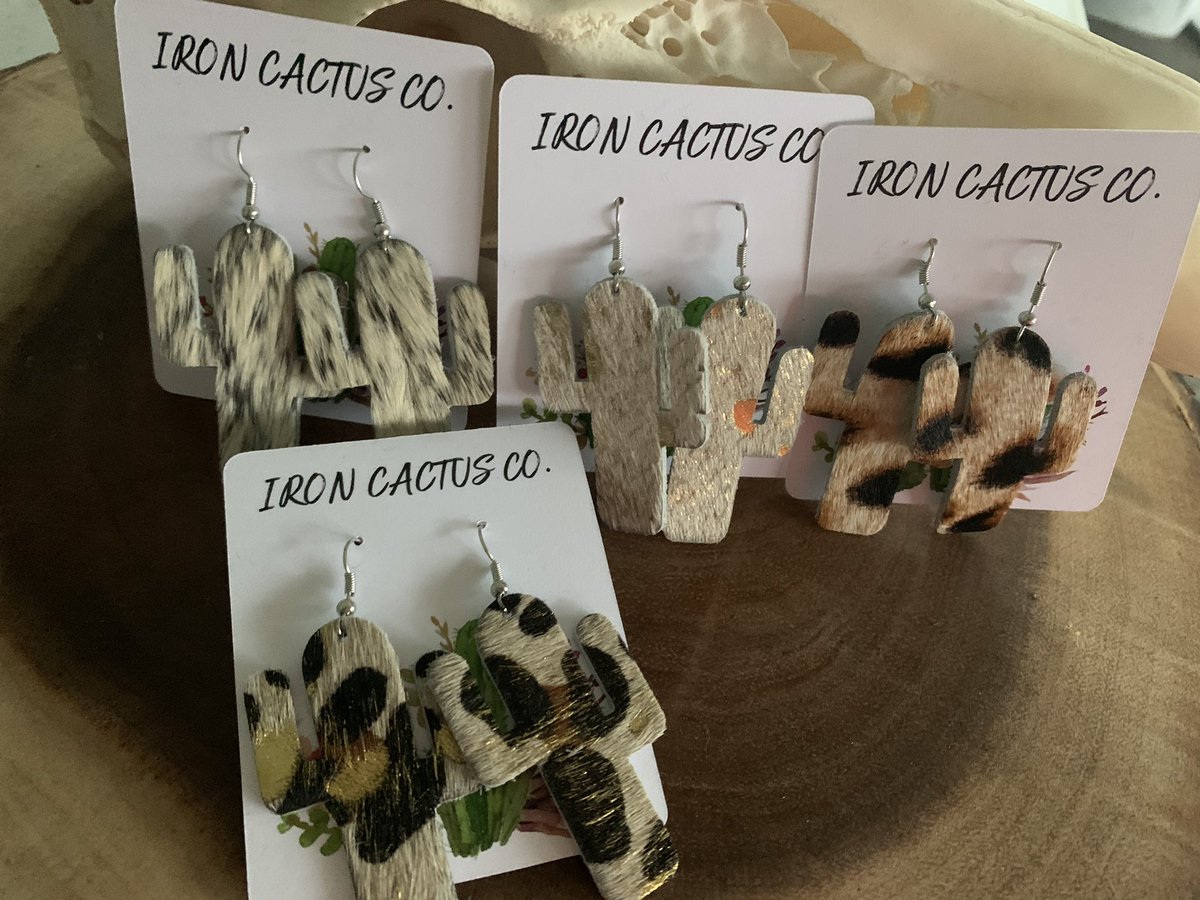CactusIron's tweet photo. Goodmorning everyone🍳☕️ new things have been made and majority were already sold before I could post!!! Thank you guys so much 🤍🤍🤍still have more shirts! Please message me if you are wanting anything I post or something specific! 🌵
Can be shipped! Accept cashapp or Venmo https://t.co/heqkjM5lSf