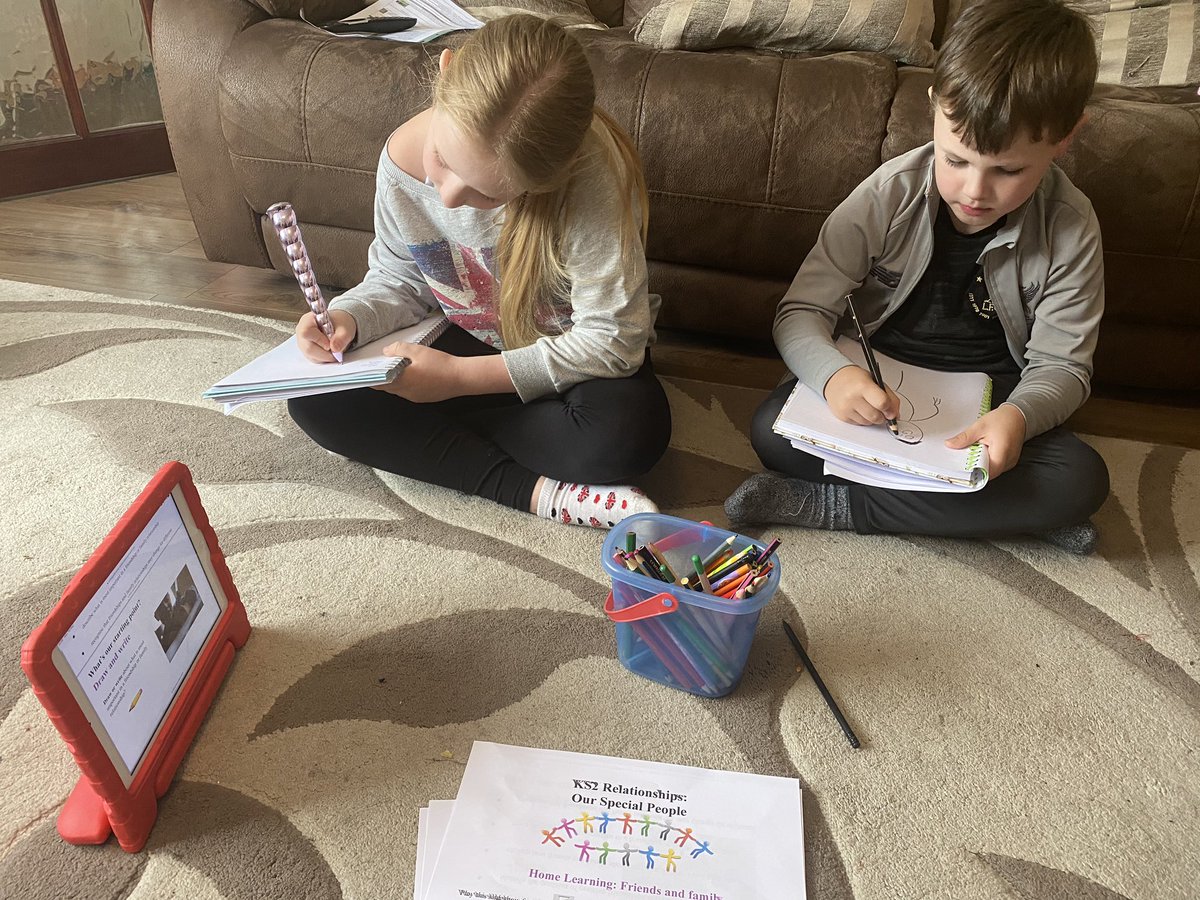 k222lan's tweet photo. @StBellarmine Today we spoke about friendships. Who is special to you? How do they make you feel? What is important in a friendship? How can you let someone know you care? After the loss of their Nan on Friday, it was the perfect lesson for us today 💔💖 #yr4srb #srbrec https://t.co/utzOtPcbnn