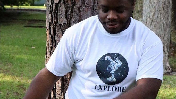 AerospaceSuits's tweet photo. One of our early designs, the dancing astronaut explore t-shirt.
#space #explore #astronaut #spaceart #dance #breakdancing #danceinspace https://t.co/R1TQrKGXrj