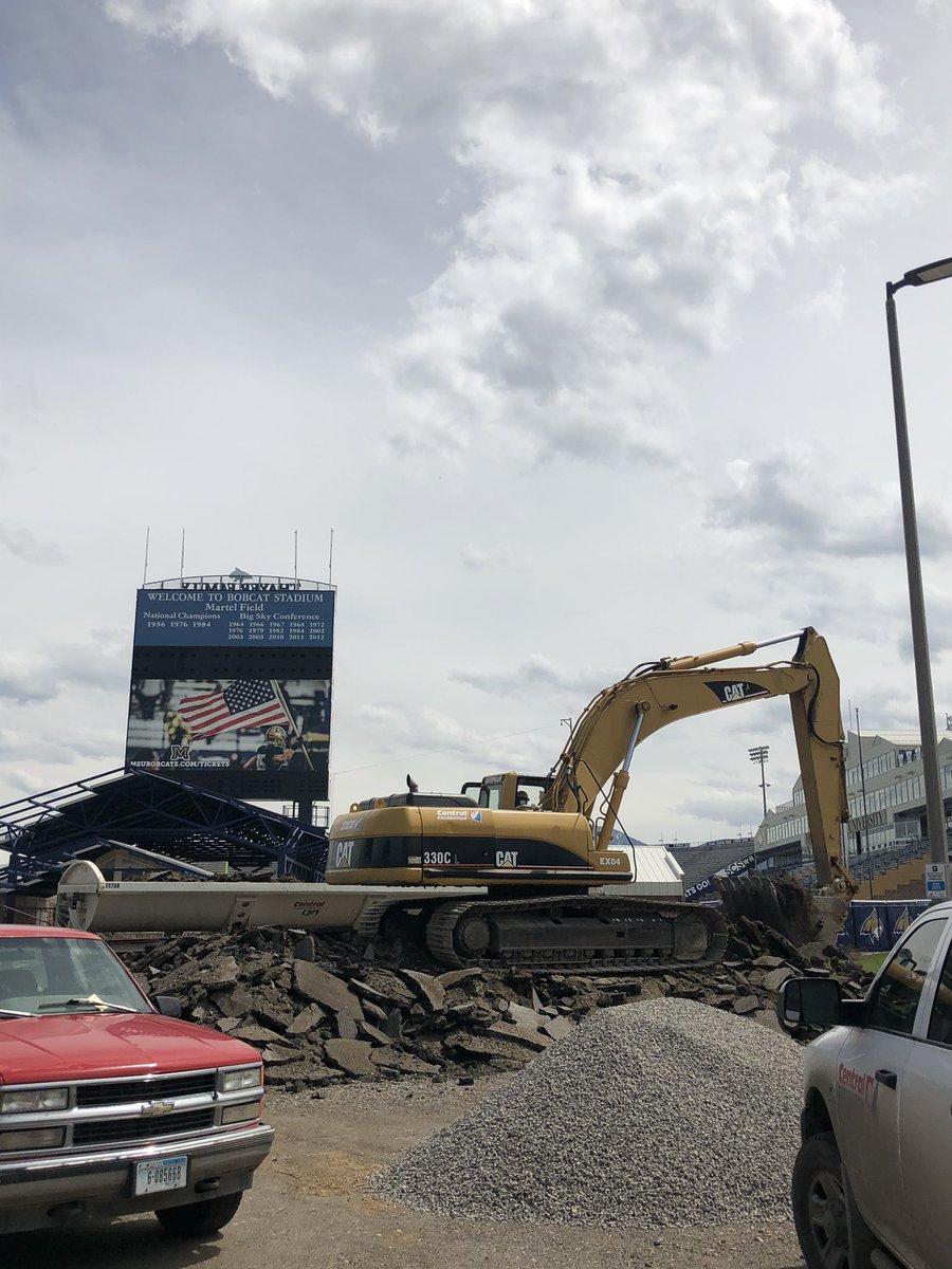 Hout_LakeCity's tweet photo. Love seeing construction on the new football facility! Also love that it’s being built by diehard Cats fans like Forrest! #BuildingInBozeman https://t.co/1LjmCNAnw8