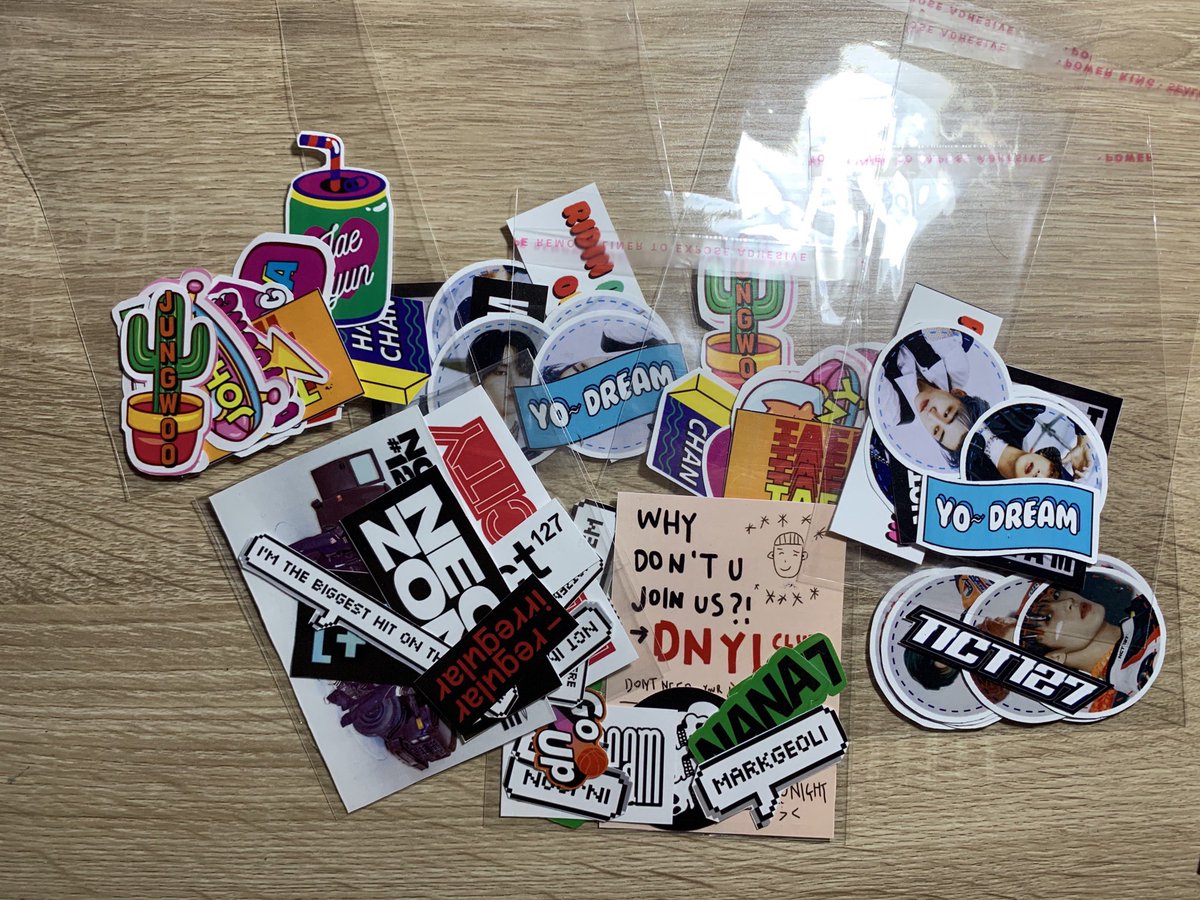 markhyucknoonas's tweet photo. Ada lagi yg mau order? Yuk 15k aja😍😍
#stiker #jualstiker #nct #jualstikernct #stikernct #stikernctmurah #stikermurah #nctfankit #fankitnct https://t.co/x20Ueldncx