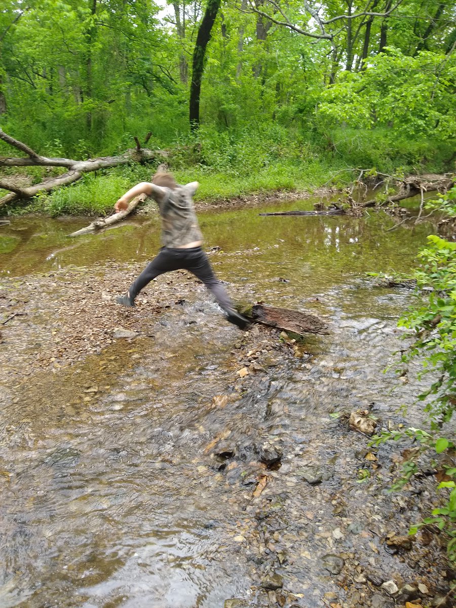 amanda_aidnik's tweet photo. Nice little 2 mile hike at Lake Vista Trail. Love finding new places! @ISD_Wellness #maymarathonchallenge https://t.co/pBNNKq6DDa