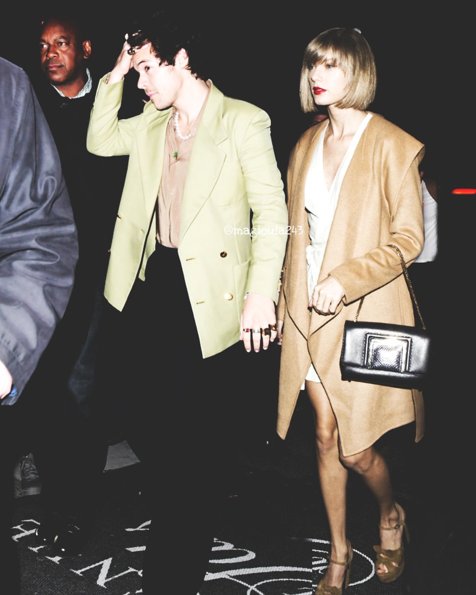  @taylorswift13 and  @Harry_Styles leaving the Vogue Offices in New York.HarryStyles and Taylor Swift if they were both 26 years old. #harrystyles    #taylorswift    #haylorswyles  #hayloredit  #haylorisreal  #haylor  #haylormanips  #haylorsameage