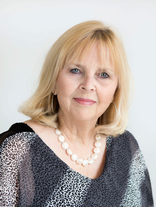 Chic Compass Magazine tweet media