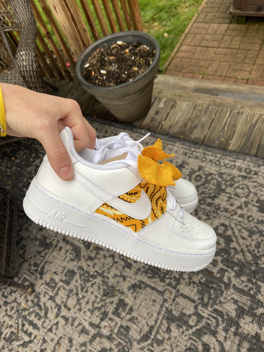 Cute bandana AF1 custom 💛💛