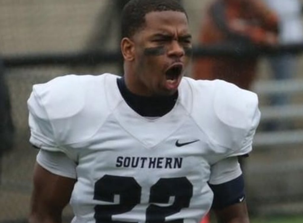 DraftDiamonds's tweet photo. Last Chance:2021 NFL Draft Prospect Interview: Kwadir Delgado-McIntyre, CB, Southern Connecticut State University https://t.co/robbbCqv5a #NFL #NFLDraftNews https://t.co/bioWxkUuUy