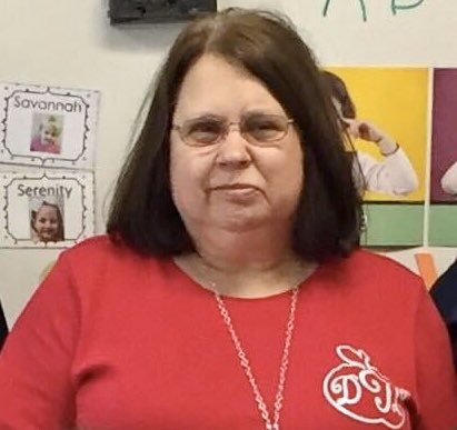 AnnaWShepherd's tweet photo. 29 groups of Head Start children both as an assistant and teacher @SchoolsFloyd &amp; Stumbo Elementary @MsDebTgrandma5!  Happy Birthday Head Start 55 years for you and 29 awesome years for Ms. Debra Tackett! #fcsinspire @NatlHeadStart @HeadStartKY @KYGOEC @PrincipalRobins https://t.co/1Vwye3Skhg
