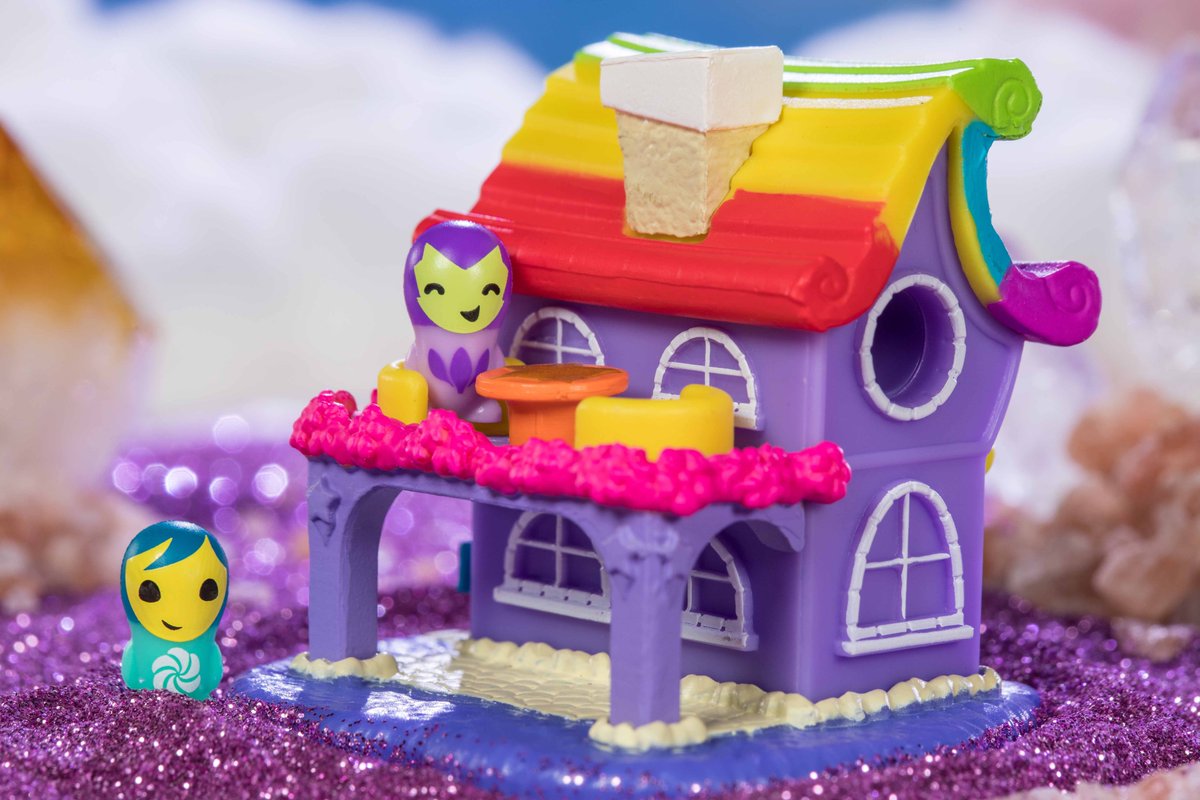 Nanables's tweet photo. Whip up some magic with Chip Frosting and Saffron at Over-the-Moon Macaroons! What’s your favorite macarons flavor? 

Available here: https://t.co/42z29K5fxn

#Nanables #Jazwares https://t.co/zKX112B9Kk