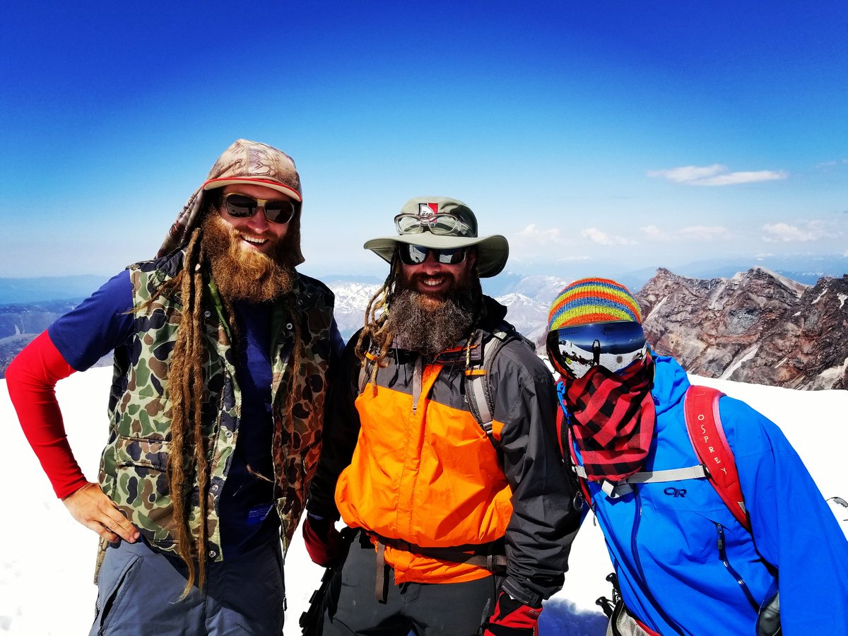 TheDailyNailon's tweet photo. Just some dudes who were grateful not to have to hike 1,300 more feet.
#outdoors #volcanocountry #deepfirerise https://t.co/PLfYvrNAFn