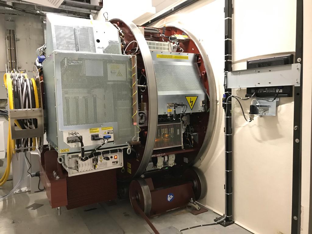 oncotechmedical's tweet photo. "2nd #Elekta #VersaHD installed successfully!" , Başakşehir Şehir Hastanesi, Başakşehir, İstanbul,TR #oncoteam #Elekta #InfinityLinac #oncology #radiotheraphy #cancerfighters #Linac #VersaHD #Hexapod https://t.co/Iuei0X9T0Z