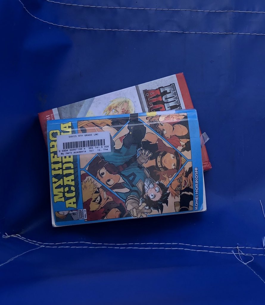 Hello Falcons! Please drop off your library books this week. The bin is located in the front of Davis HS.  Stay safe! #aldinecares @AviatorOnline <a href="/davishs_falcons/">Anthony Watkins</a>  <a href="/DavisHS_AISD/">General Benjamin O. Davis, Jr. Senior High School</a> <a href="/aldinelibraries/">Aldine ISD Libraries</a>