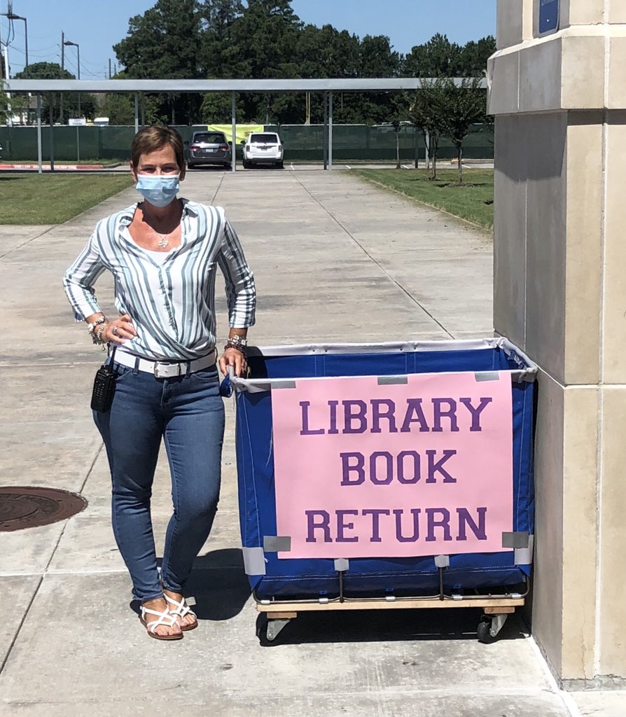 DavisHSLibrary_AISD tweet media