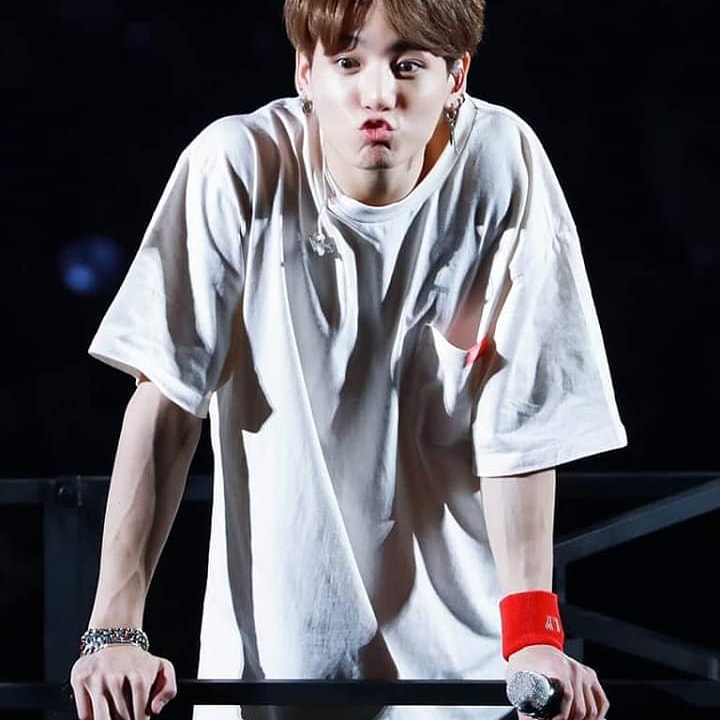 JeonJeon_1904's tweet photo. UwU~~~~
Chụt chụt^-^Yêu yêu♡Thương thương><
#JungkookWeLoveYou
@BTS_twt https://t.co/zGoMOwZVQL