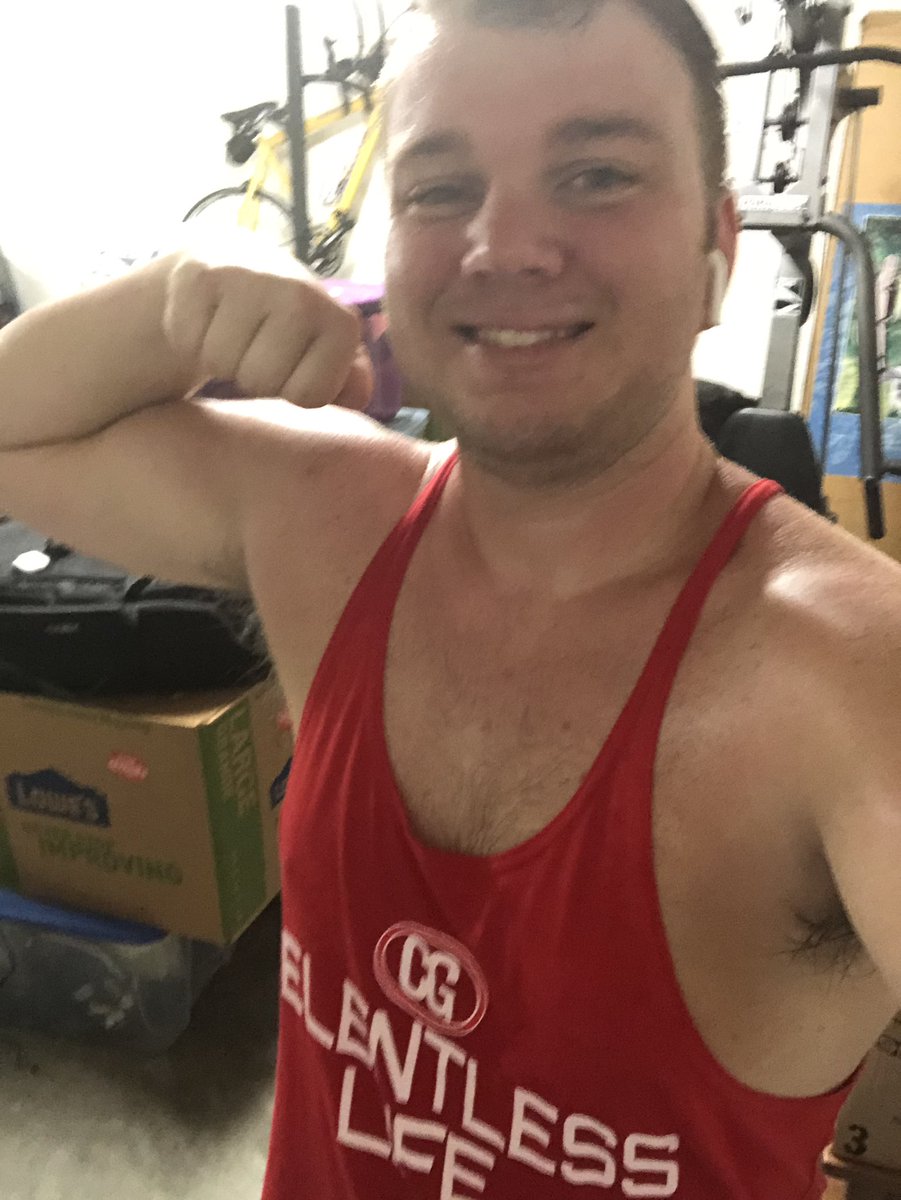 DannyDalene's tweet photo. Had a great weekend with the boys, now it’s time to get back to work 💪🏼Thanks @Chancegfitness for the shirts. #relentlesslife https://t.co/SEXR1aCIAP