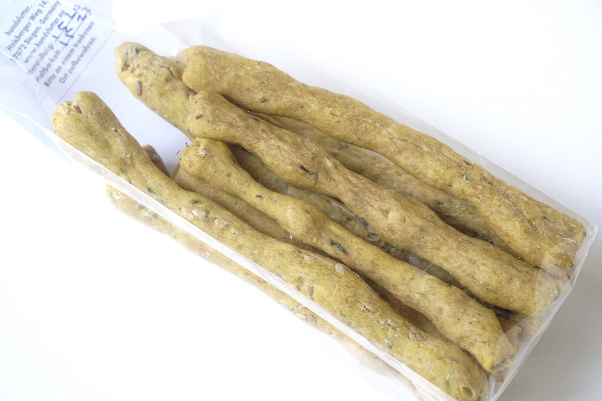 InfoHundsfutter's tweet photo. Neue #Hundekausnacks mit #gekeimten #Linsen, Kichererbsen und Sonnenblumenkernen, bald online
Nuevo #premio para perros con #lentejas #germinadas, #garbanzos y semillas de girasol, pronto online.
New dog chews with #sprouted #lentils, #chickpeas and sunflower seeds .. soon online https://t.co/PYDSiIsrn9