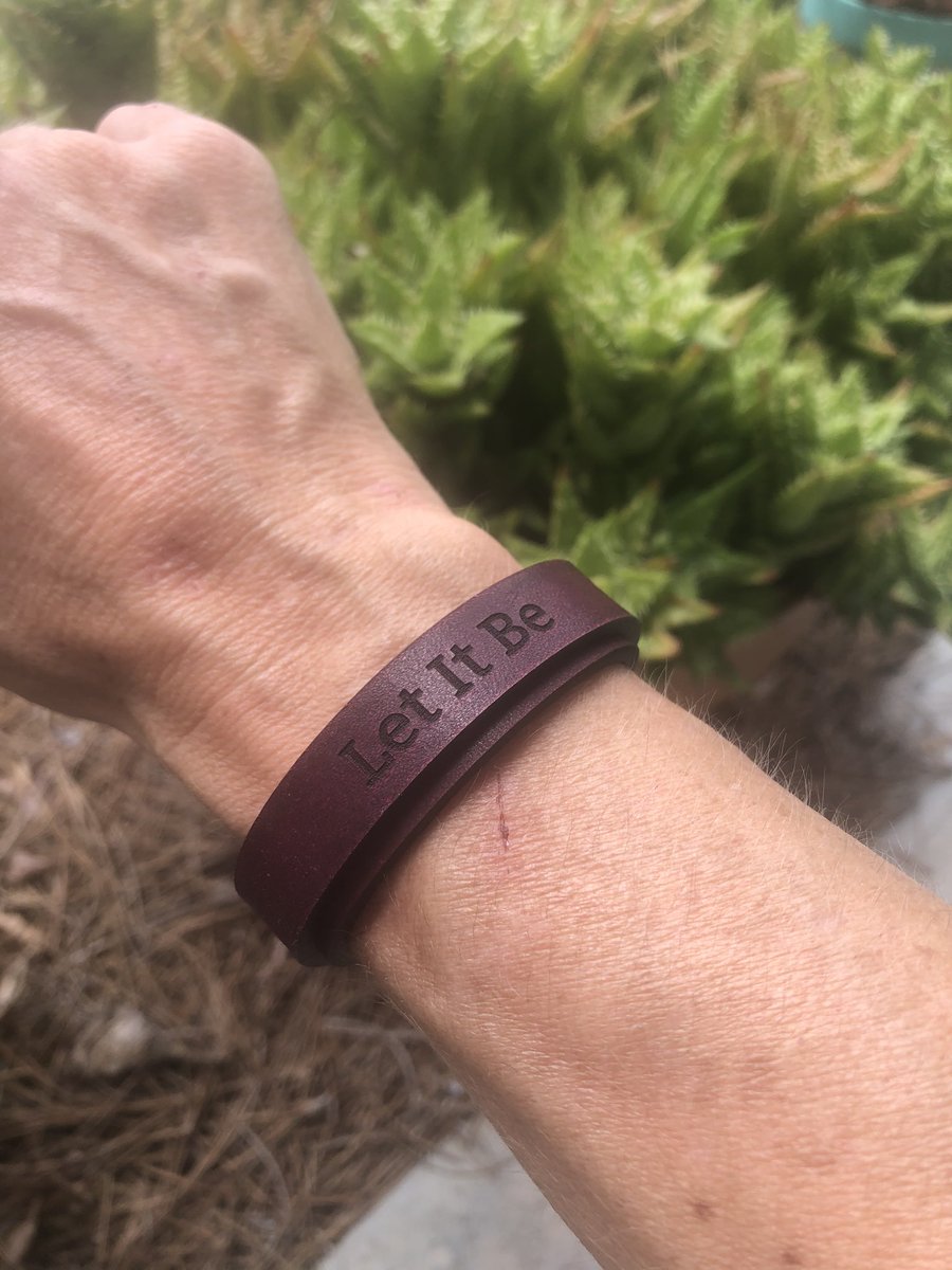 mackfiler's tweet photo. Okay @Etsy - you got me. My purchases are starting to arrive - and they are, in fact, bringing me joy. 

This custom bracelet from TheTenderBox @D_S_Workshop #quotes #piecesofinspiration #LetItBe #joy https://t.co/uVHuMH9fwE