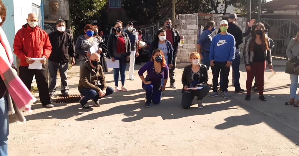 presenteradio's tweet photo. EL CUENTO DE LA URBANIZACIÓN

Hoy se llevó adelante una conferencia de prensa en la 31 por la Emergencia Sanitaria, Habitacional y Alimentaria. https://t.co/8BQ6vBMZaU