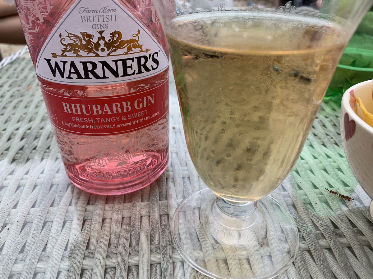 igfield's tweet image. Well it is Monday... @warnersgin 😊 #gin #LockdownGuidelines