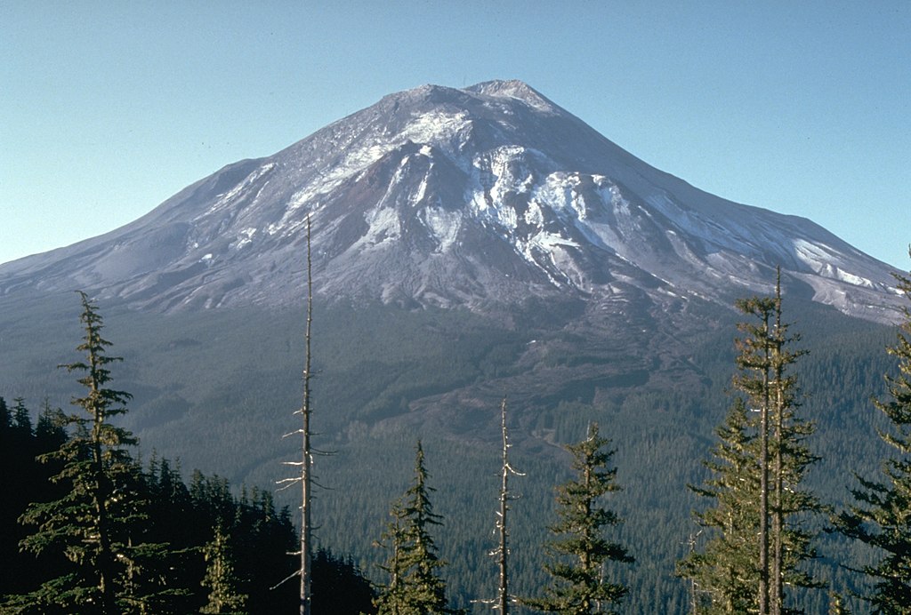 Coldwater II provided a perfect perspective of the growing bulge on the volcano's north flank and as a result many of the photos we have of this were taken by Harry Glicken from this position.