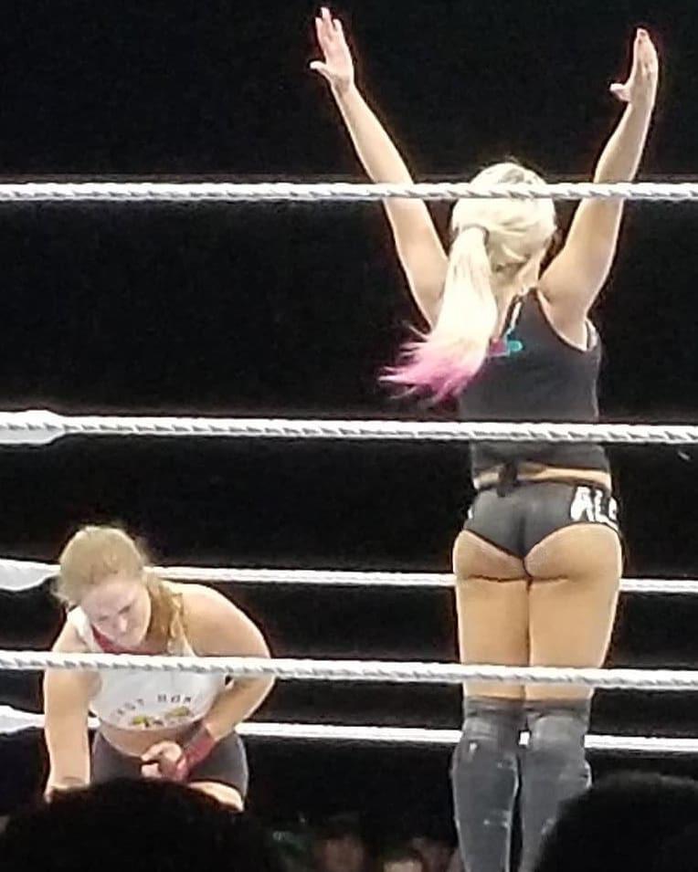 mattlovesalexa's tweet photo. Alexa big booty https://t.co/FcL2osMUJR