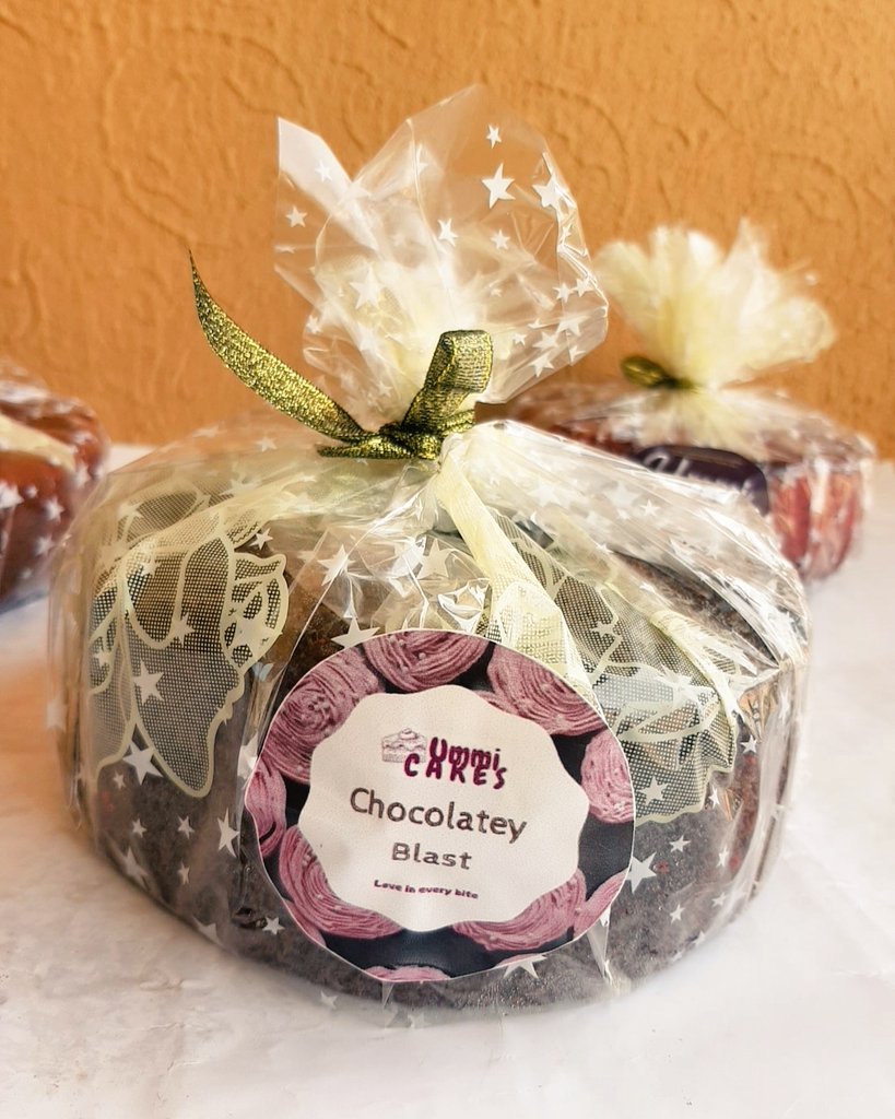 UmmiKhayr's tweet image. Hey guys! Eid is just around the corner and I'm taking orders for any of these sweet treats. You don't want to miss out. The first 5 orders get an extra foil pack.
Delivery available to anywhere in Ilorin
Send a DM or call 09015126636 to order.
Please RT