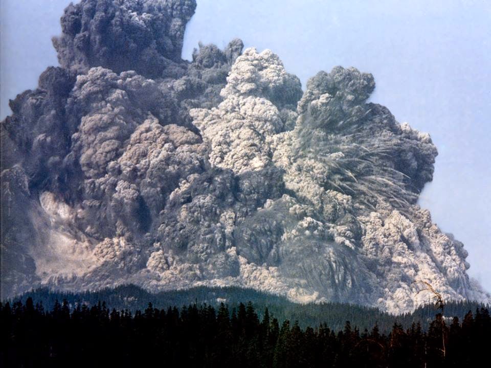 At 8:32am the next morning (May 18 1980) a magnitude 5.1 earthquake caused a landslide on Mount St Helen's bulging north flank. The sudden release of pressure caused an immense lateral eruption as the whole side of the mountain burst northwards at speed.