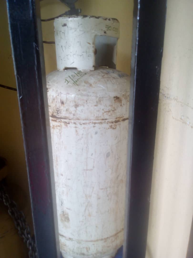 comunidadorg19's tweet photo. Nuestros vecinos en estos momentos muestran su descontento por falta del Gas Doméstico, enviándonos las fotos, producto de la angustia de no tener Gas y no saber cuando nos surtirán. #1AñoSinGas #TachiraReclama https://t.co/dRtBLGVWMI