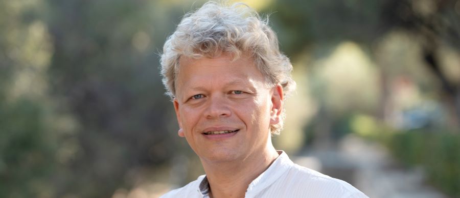 lcsconducting's tweet photo. FREE ONLINE MASTERCLASS WITH ACHIM HOLUB
Masterclass on Interpretation and Technique in Beethoven’s Symphonies
In this 60 minutes masterclass, Achim Holub will explain his views on technical and interpretational problems in Beethoven’s symphonies. https://t.co/oz5WdoEgTg