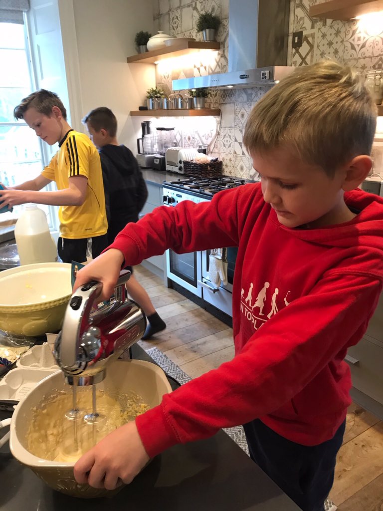 MerchiJuniors's tweet photo. The Great Virtual Pringle Bake Off - in full flow! Looking forward to the results! Shame can’t taste! #PringleBakeOff @BritishBakeOff #cake @UKboarding @GoodSchoolsUK #CharlieChocolateFactory #StayHomeSaveLives #baking #fun #chocolatecake 👍🏻😁😋 https://t.co/u31j9vr9Ub