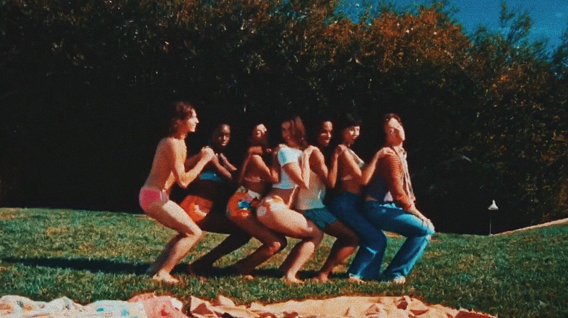 hstyIwt's tweet photo. watermelon sugar — 70s vibes https://t.co/sBbA94a3XX