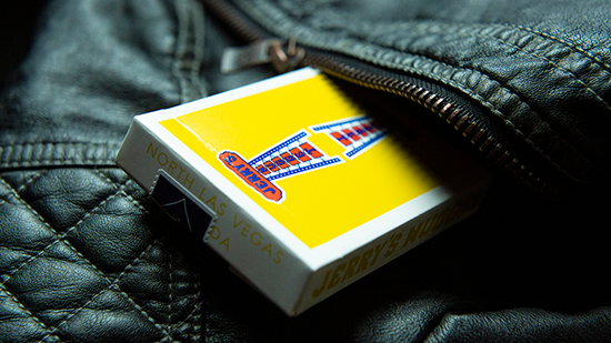 Also, now available some of the new edition Vintage Feel Jerry's Nuggets decks in some new colours davenportsmagic.co.uk/new-arrivals?p… #magicdecks #cardistry