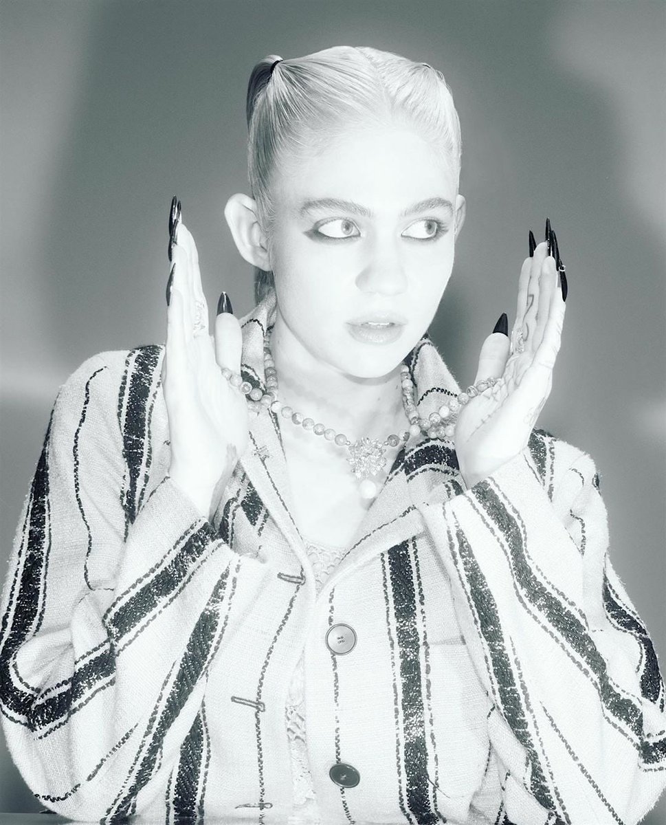 GrimezszCharts's tweet photo. CR Fashion Book Japan outtakes photographed by Jason Nocito. https://t.co/zu772X8jZp