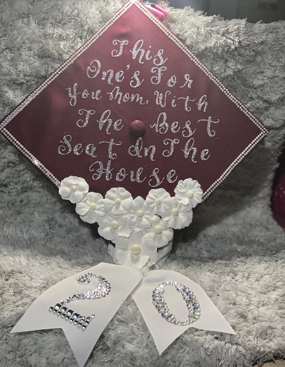 _AllEyezOnZee's tweet photo. It’s official, #H4CF does grad caps 🎓 https://t.co/mU6yOnlajb