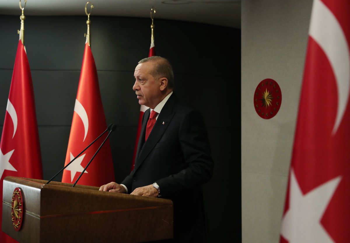 Cumhurbaşkanımız <a href="/RTErdogan/">Recep Tayyip Erdoğan</a>, Kabine Toplantısı sonrası Millete Sesleniş konuşması gerçekleştirdi.

''Yeni dönemde büyük ve güçlü Türkiye'nin inşasını hızla tamamlayacağız.''