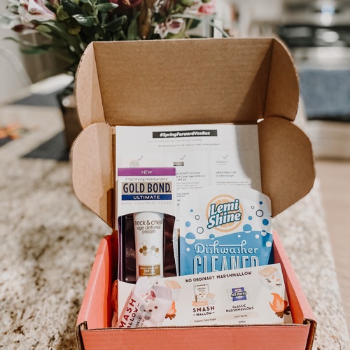 Lovedanidee's tweet photo. @Influenster @Snackapade @Lemishine #SpringForwardVoxBox #complimentary https://t.co/nd1LCF7iaC