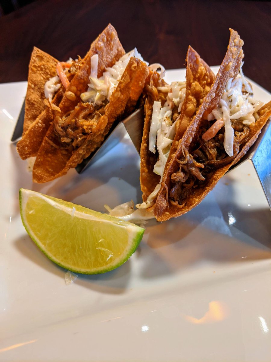 PlayersBarGril's tweet photo. Monday is here and so are our new weekly specials! Stop in and enjoy some pulled pork wonton tacos, seafood lasagna, or a peanut butter pan cookie. Maybe even enjoy some white sangria on the patio! 😎 https://t.co/0dxWU387bv