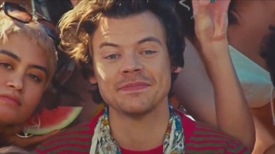 victorialuxz's tweet photo. O clipe de #WatermelonSugarHigh é simplesmente uma obra de arte Harry só me da orgulho https://t.co/4aGPQFvFWZ